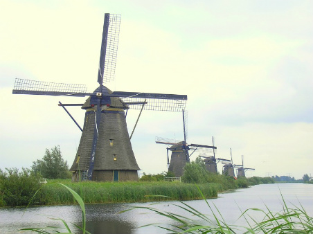 “Advancing Dutch through Intensive Instruction: Planning for Success with Backward Design and Social Media”