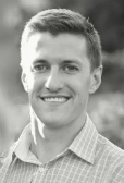 Macroeconomics - Aaron Flaaen
