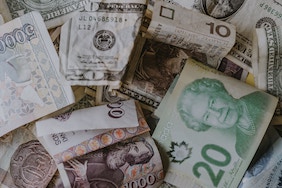 The Making of Homo Financius: Conventions, Emotions and Morality in Financial Education