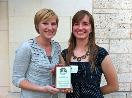 Elisabeth Eikrem and Katy Eyberg with their well-deserved Tower Award.