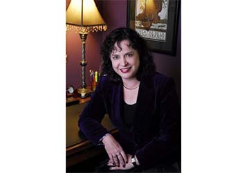 Professor Elizabeth Richmond-Garza wins the President's Associates Teaching Excellence Award