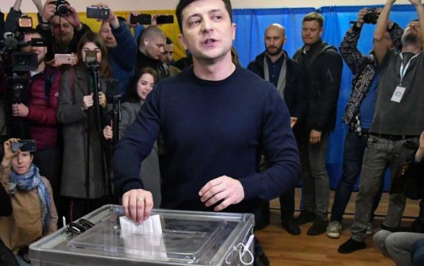 CREEES Grad Student Matthew Orr & LBJ Post-Doc Kiril Avramov Write Op-Ed on Ukrainian Presidential Elections