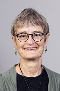 Jacqueline D Woolley