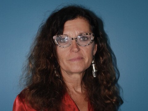 Lauretta Reves